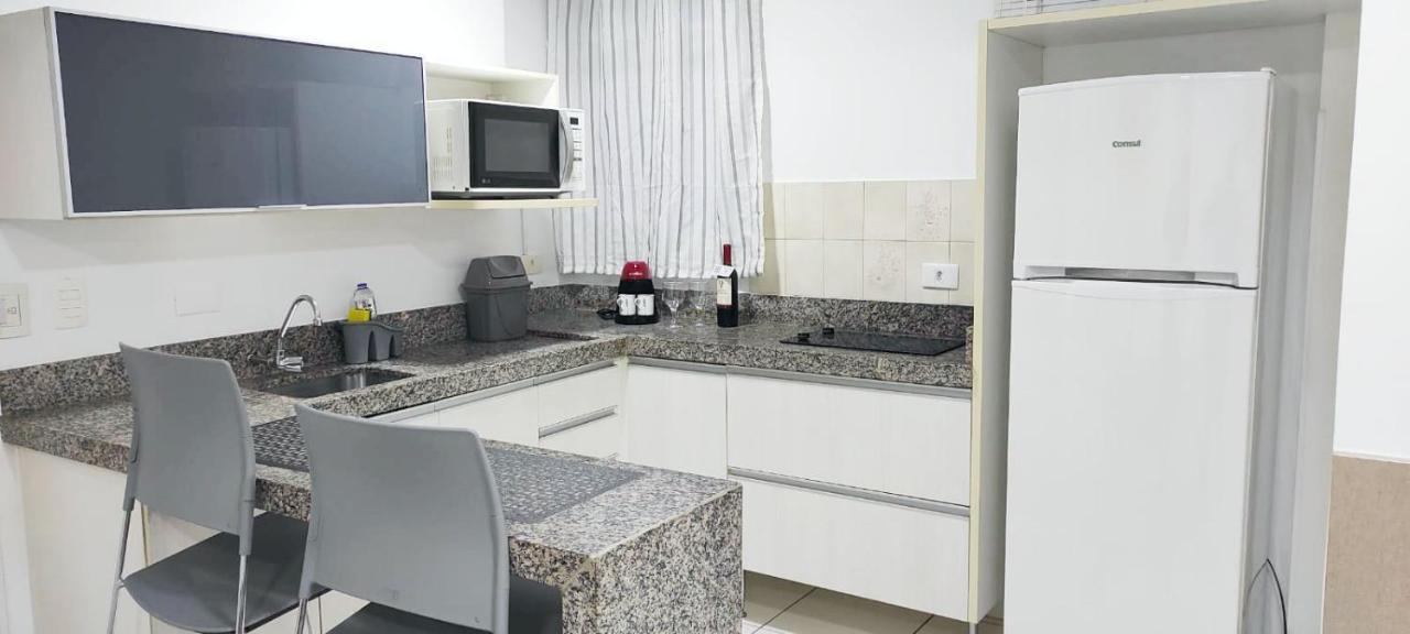 Apartamento Studio Apartment กูรีตีบา ภายนอก รูปภาพ